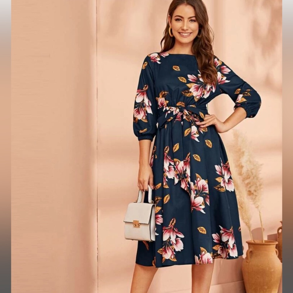*FALL ITEM* Floral Print Belted Dress L 8/10